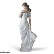 Lladro A Flower's Whisper Woman Figurine 01006918