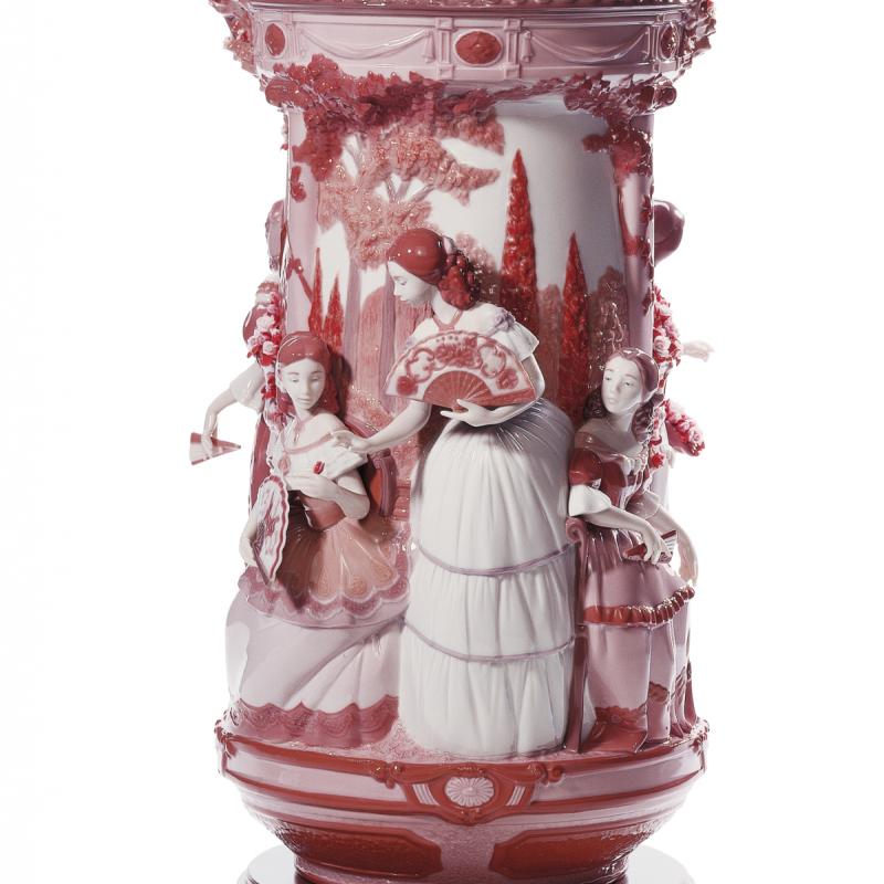 Lladro Ladies in The Garden Vase. Limited Edition 01007032