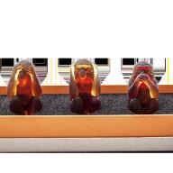 Daum Set of 3 amber monkeys 05431/C
