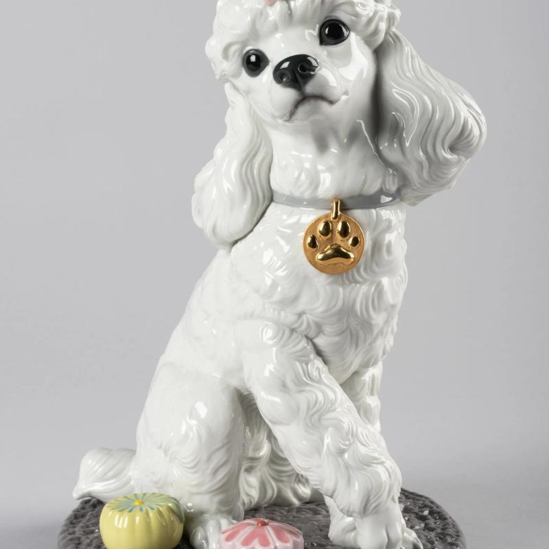 Lladro Poodle with Mochis Dog Figurine. 01009472