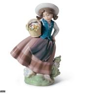 LLADRO Sweet Scent Girl Figurine 01005221