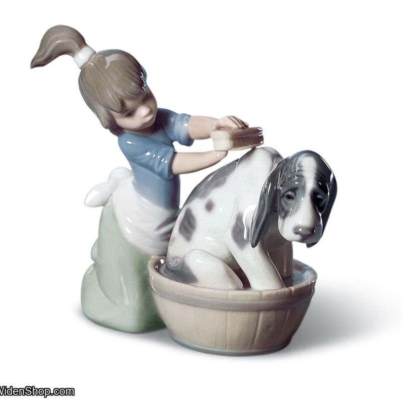 LLADRO Bashful Bather Dog Figurine 01005455