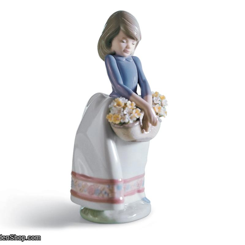 LLADRO May Flowers Girl Figurine 01005467