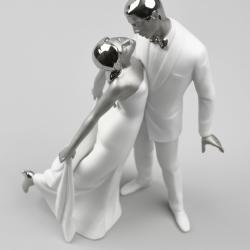 Lladro Happy Anniversary Couple Figurine. Silver Lustre 01007045