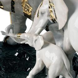 LLADRO CELEBRATION - ELEPHANTS ON BLACK ROCK 01007235