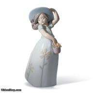 Lladro Little Daisy Girl Figurine 01008041