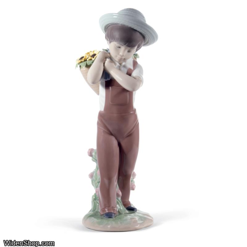 Lladro Gathering Flowers Boy Figurine. 60th Anniversary 01008675