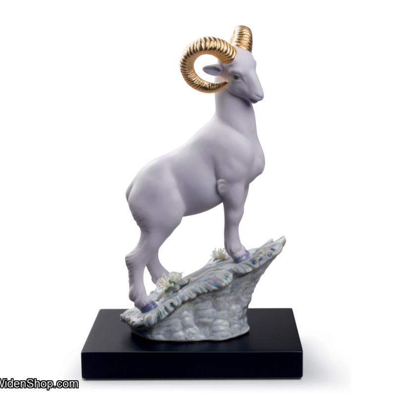 Lladro The Goat Figurine. Limited Edition 01008792