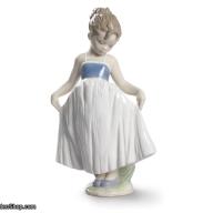 Lladro Look at My Dress Girl Figurine 01009172