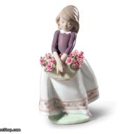 Lladro May Flowers Girl Figurine. Special Version 01009178