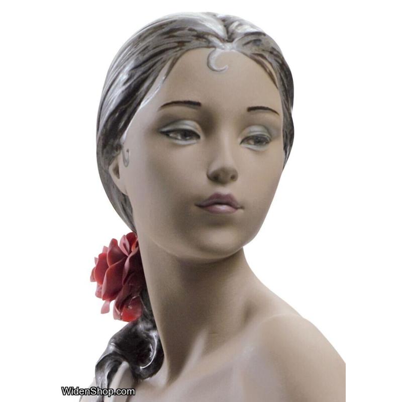 Lladro Nude with Shawl Woman Figurine 01012536