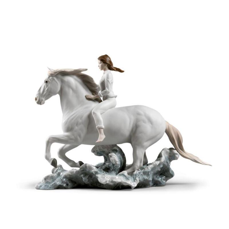 Lladro Riding her horse on the seashore Horse & Woman Figurine 01009371