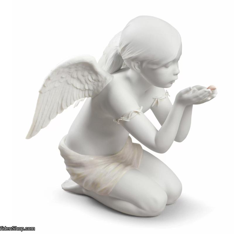 Lladro A Fantasy Breath Angel Figurine 01009223