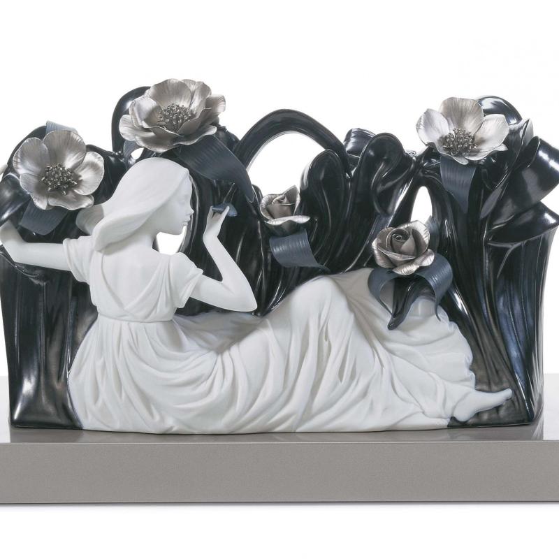 Lladro AIR NYMPH (RE-DECO) 01007100 (Retired 2013)