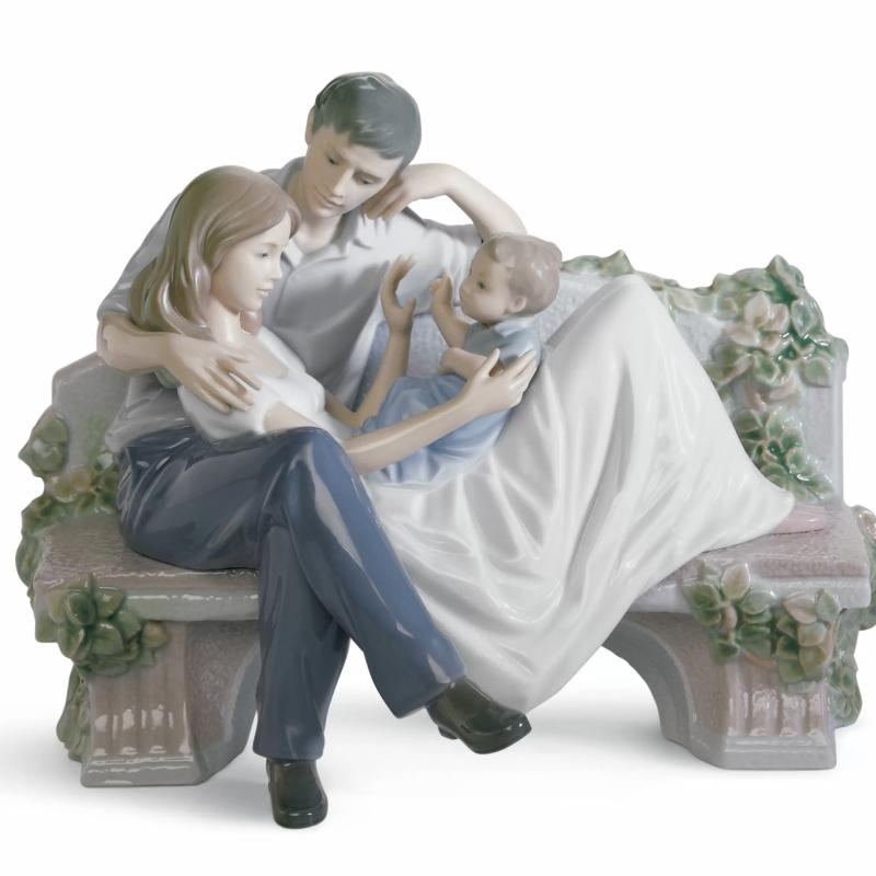 Lladro A Priceless Moment Couple Figurine 01008056