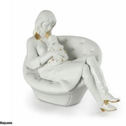 Lladro Feels Like Heaven Mother Figurine White Gold 01009381