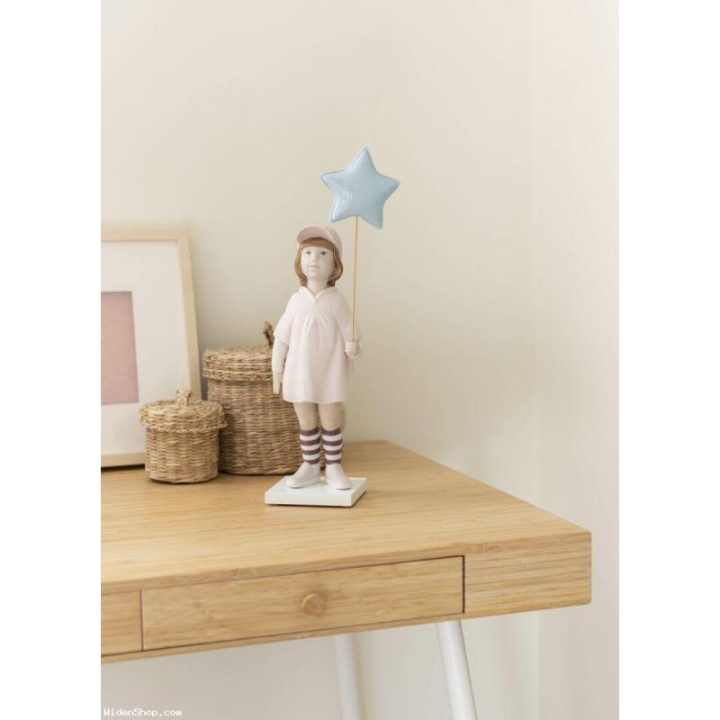 Lladro Follow your Star Girl Figurine 01009449