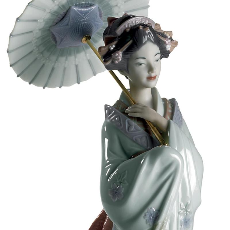 Lladro Japanese Portrait Woman Figurine 01008253