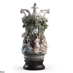 Lladro Ladies from Aranjuez Vase Limited Edition 01001968