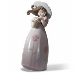 Lladro Little Rose Girl Figurine 01008042