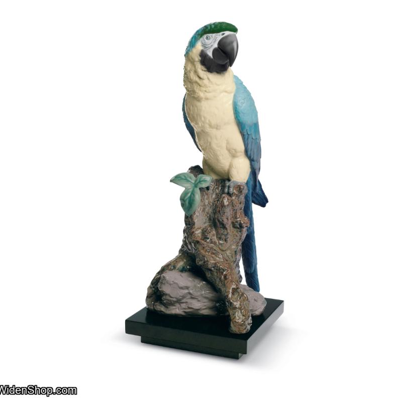Lladro Macaw Bird Sculpture 01008388