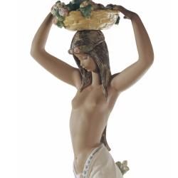 Lladro Native Woman Figurine 01013502