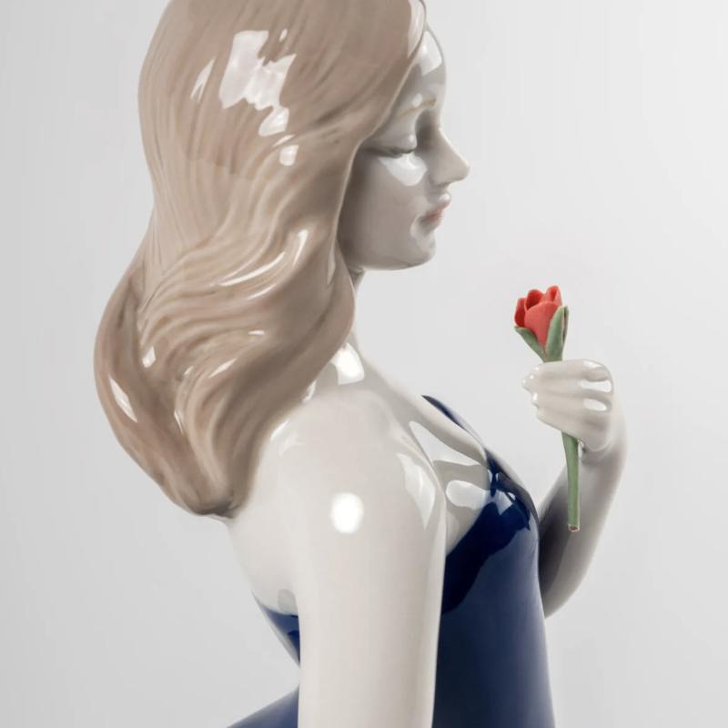 Lladro Rose Ball Sculpture 01009744