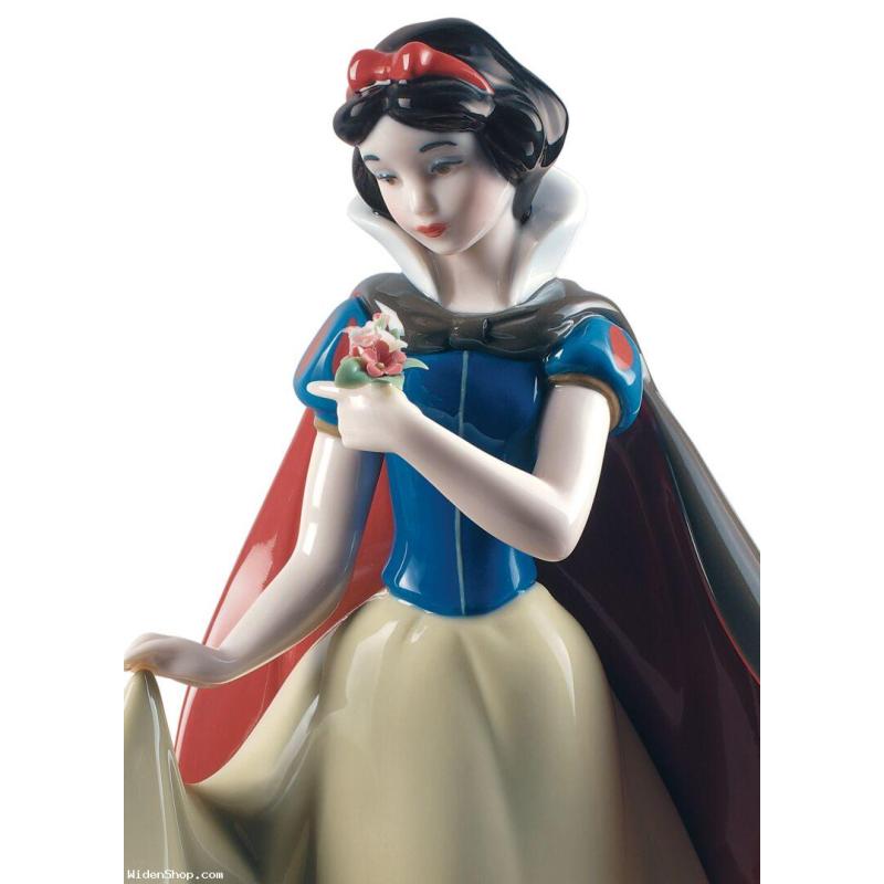 Lladro Snow White Figurine 01009320