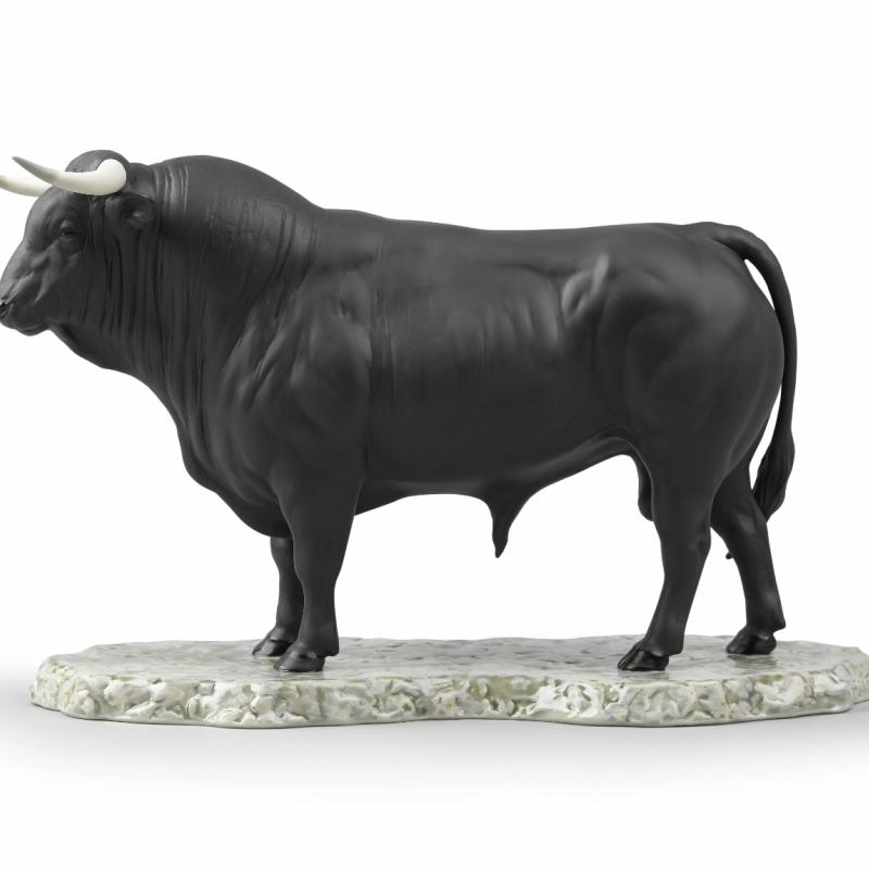 Lladro Spanish Bull Figurine 01009239