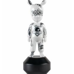 The Guest by Henn Kim Figurine. Small model Numbered edition 01007753