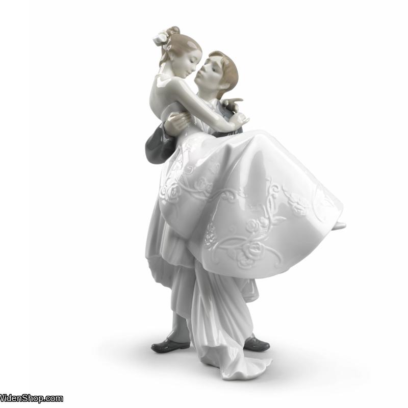 Lladro The Happiest Day Couple Figurine Type 356 01008029