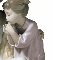 Lladro Welcome to The Family Figurine 01006939