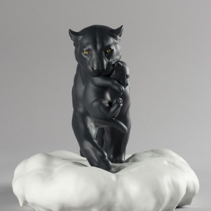 Lladro Black Panther with Cub Figurine 01009382