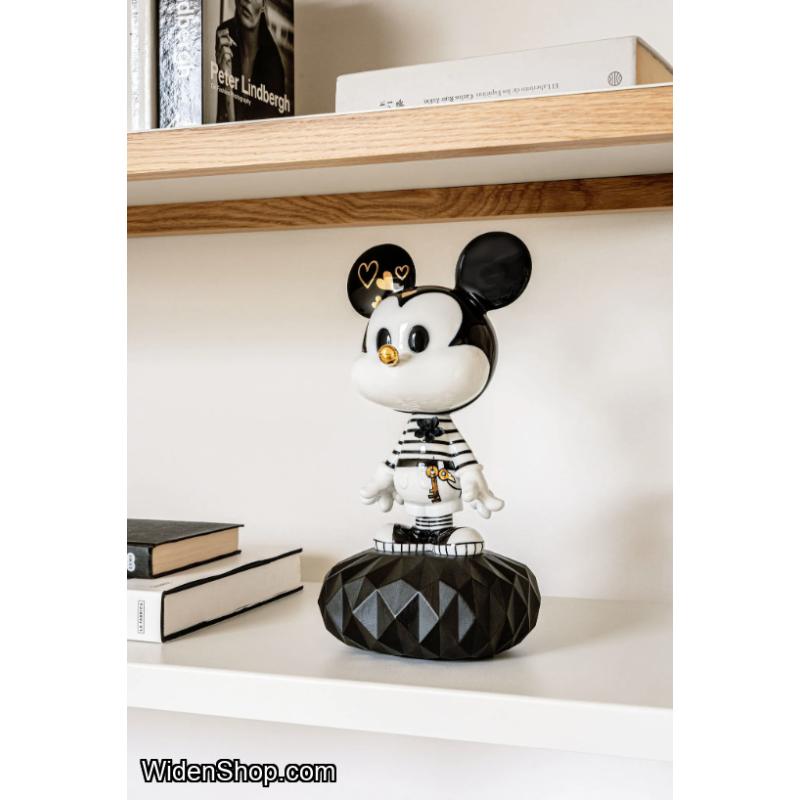 Lladro Mickey in black and white Sculpture 01009601
