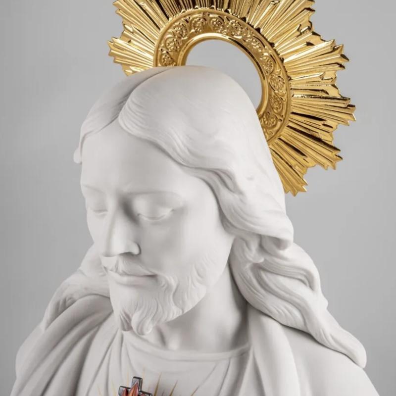 Sacred Heart of Jesus Sculpture Lladro 01009711