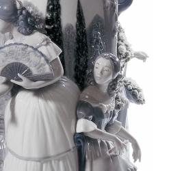 Lladro Ladies in The Garden Vase. Limited Edition. Grey and Silver Luster 01007033