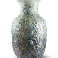 Lladro Peonies Vase. Golden Lustre 01009211