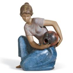 Lladro Young Water Woman Figurine 01012336